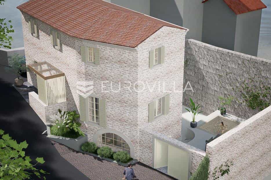 Hus i Tinjan, Istarska Zupanija 12582273