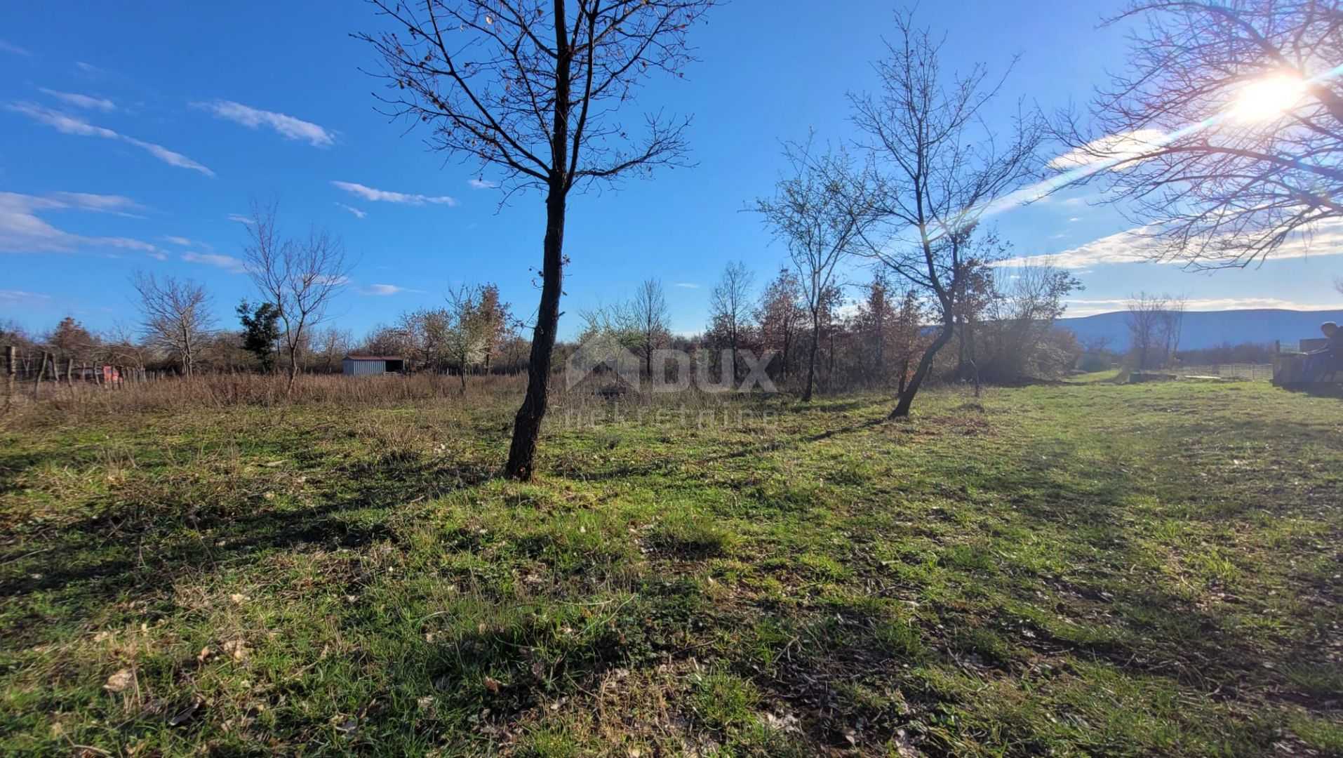 Tanah dalam Malinska, Primorsko-Goranska Zupanija 12582300
