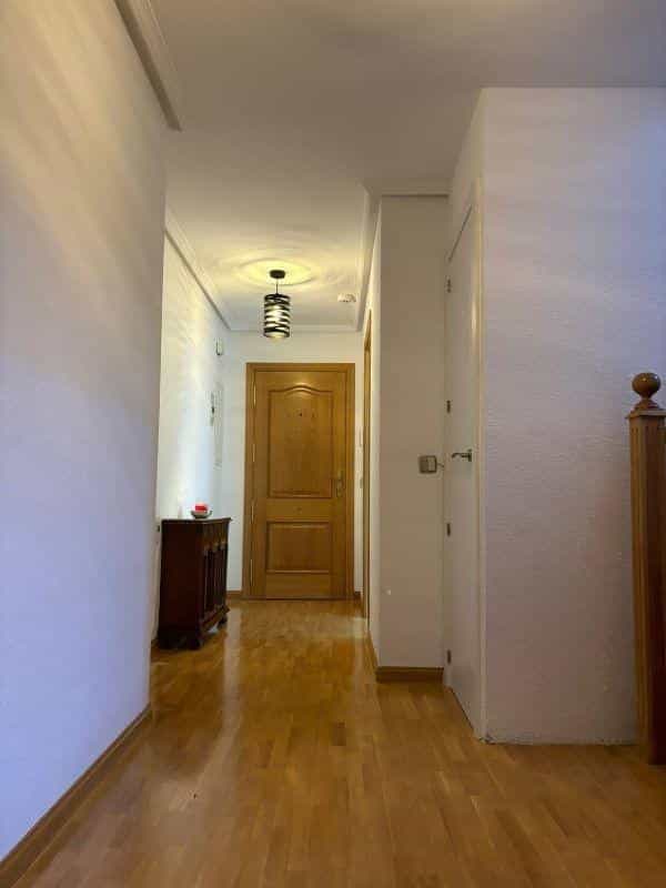 Huis in San Lorenzo de El Escorial, Madrid 12582338