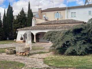 Talo sisään Quintanar de la Orden, Kastilia-La Mancha 12582980