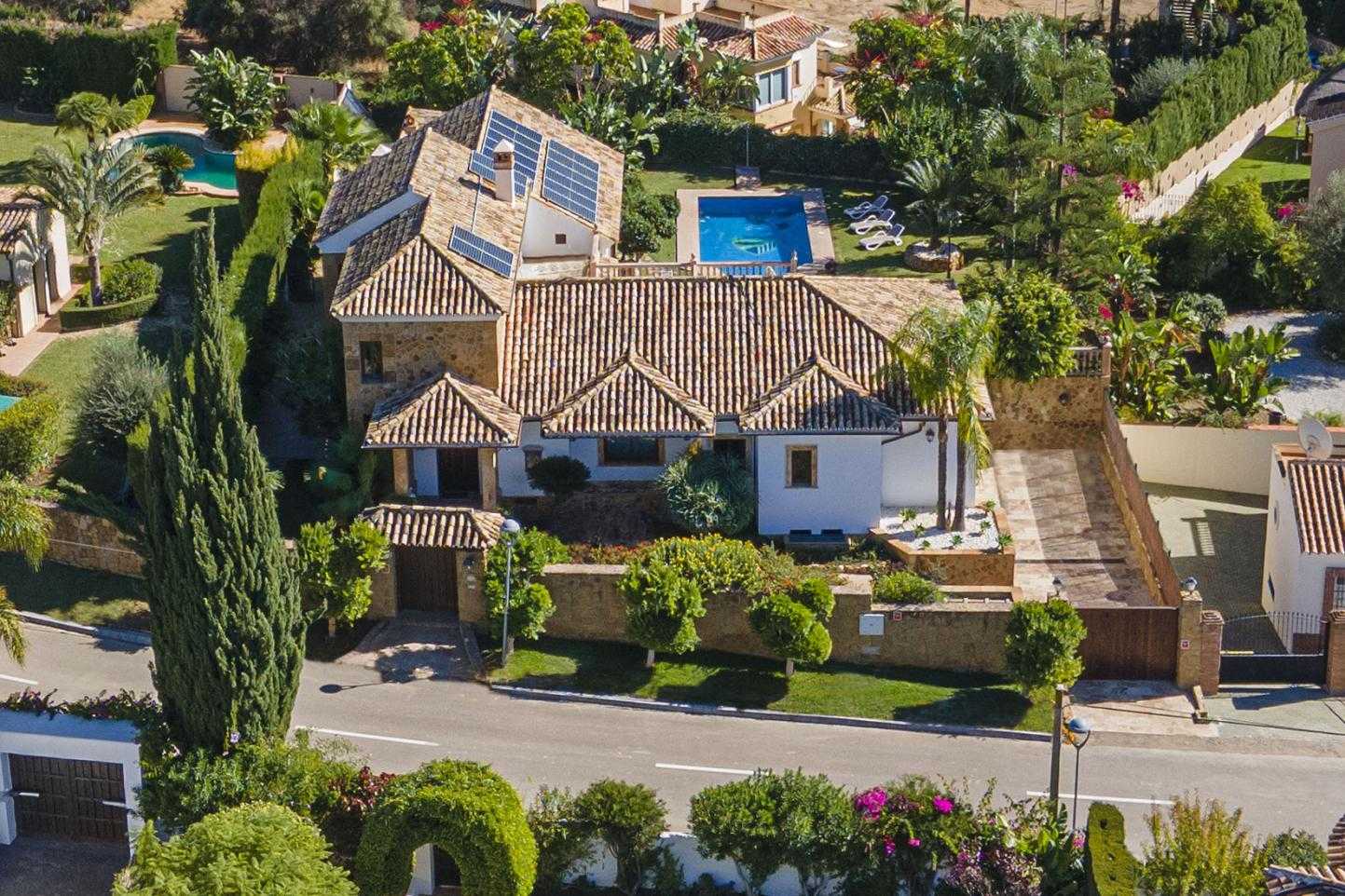 rumah dalam Fuengirola, Andalusia 12583578