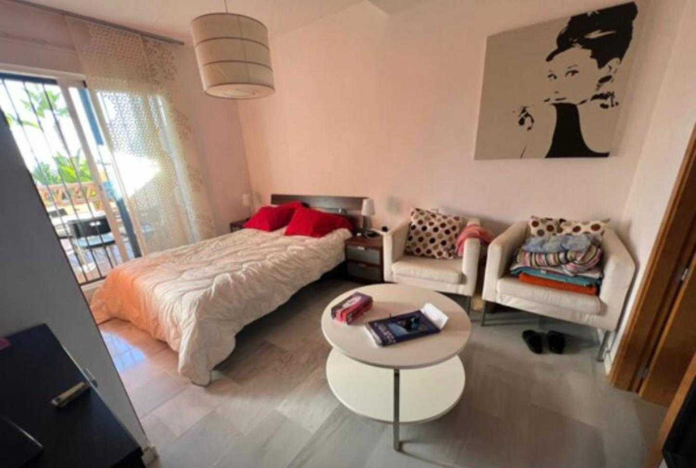 公寓 在 Las Lagunas de Mijas, Andalucía 12583591