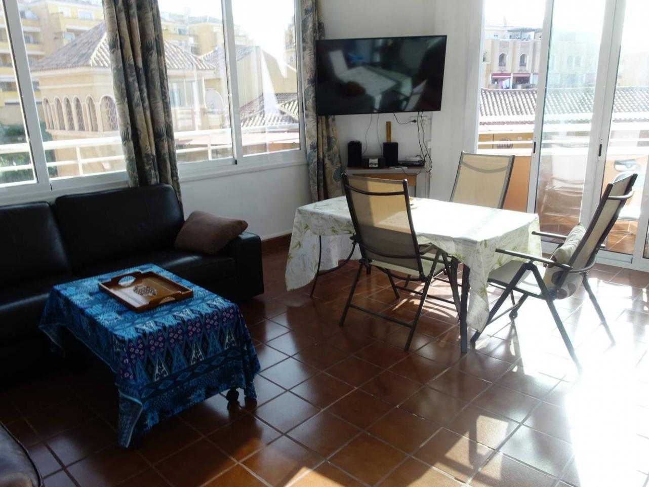 公寓 在 Las Lagunas de Mijas, Andalucía 12583592