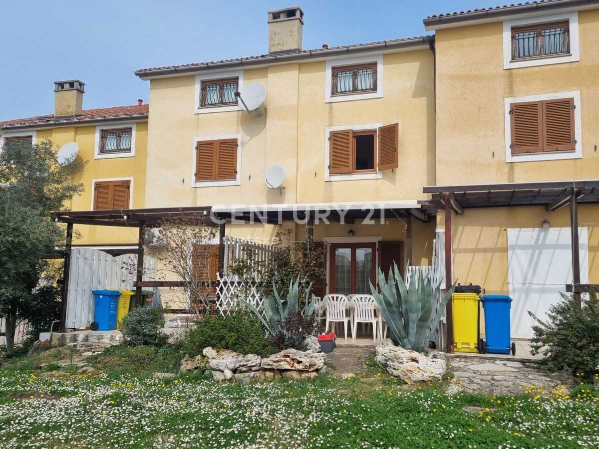 Condominium dans Le goudron, Istarska Zupanija 12583724