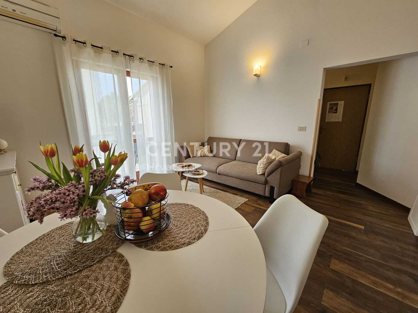 Condominium in Funtana, Istria County 12583725