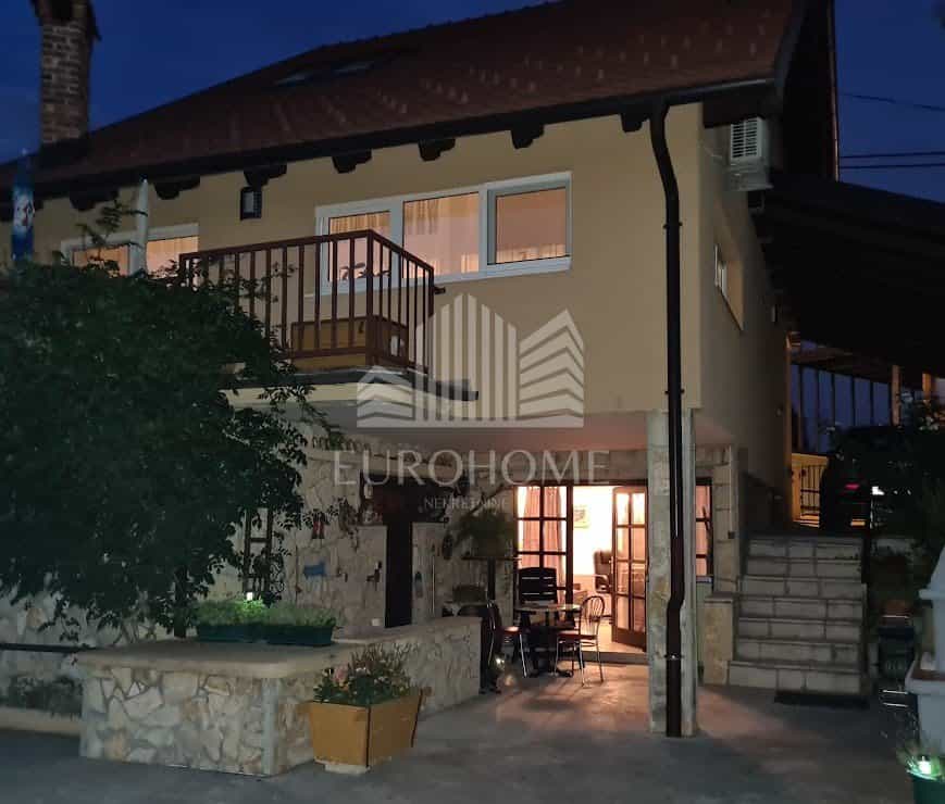 Huis in Sestine, Zagreb, grad 12584164
