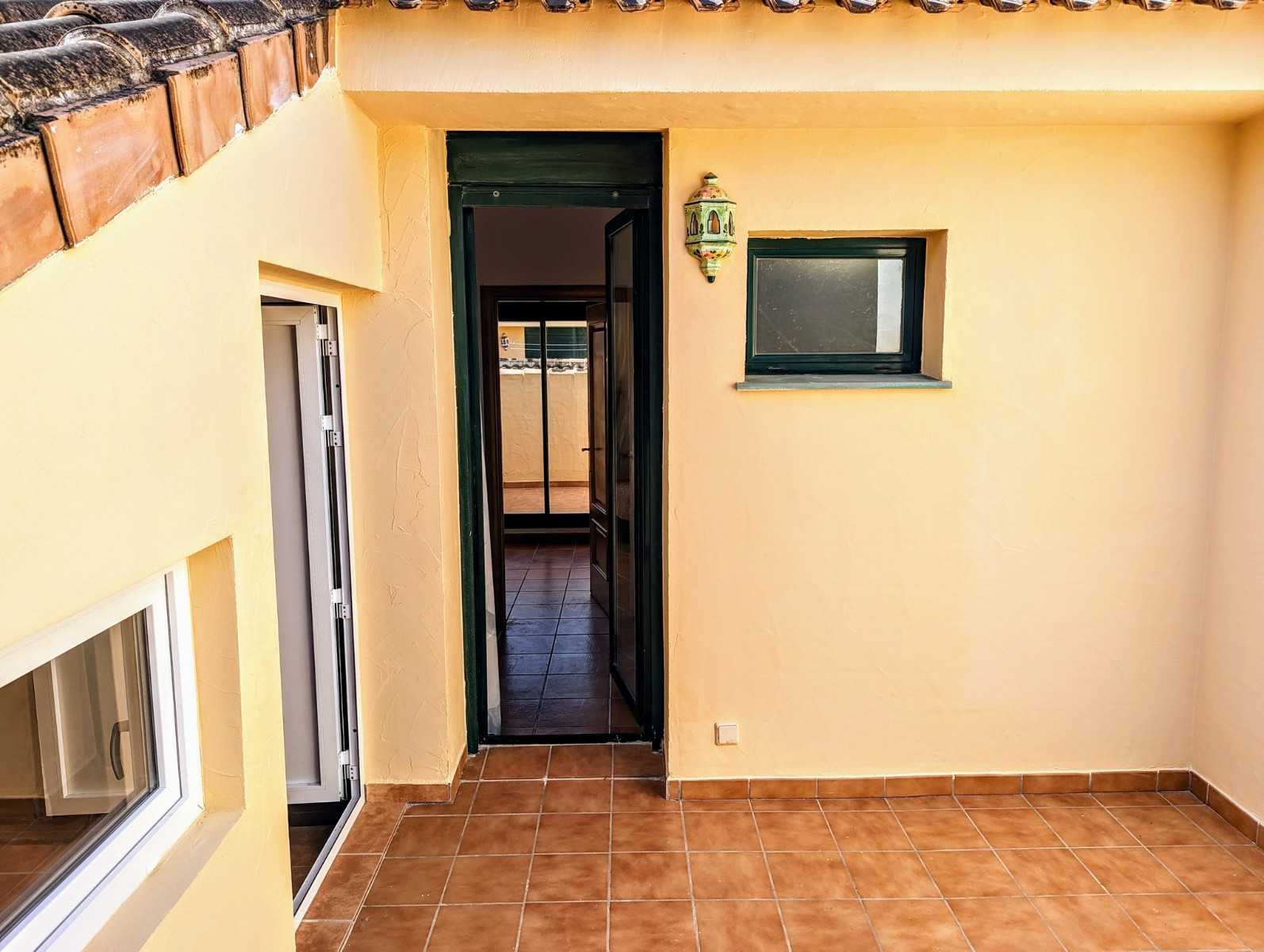 एकाधिक घर में Platja de l'Arenal, Comunidad Valenciana 12584355