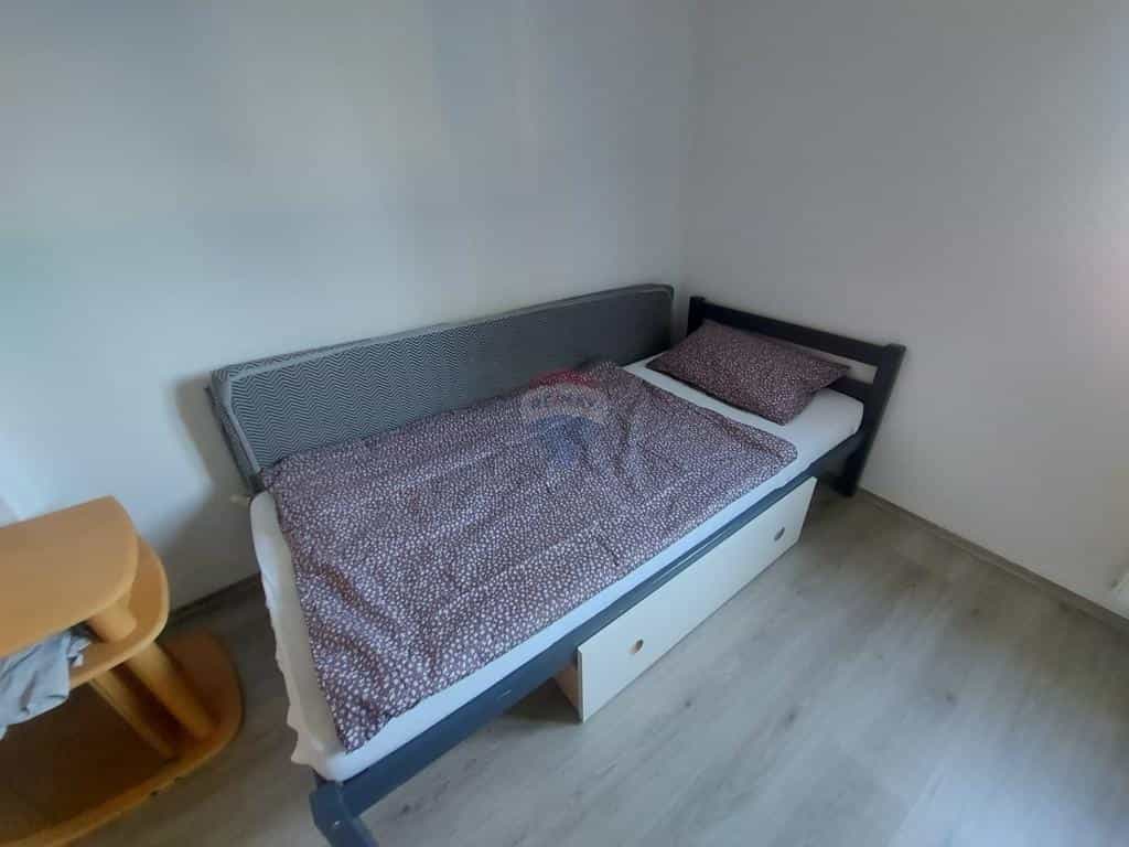 жилой дом в Zagreb,  12585038