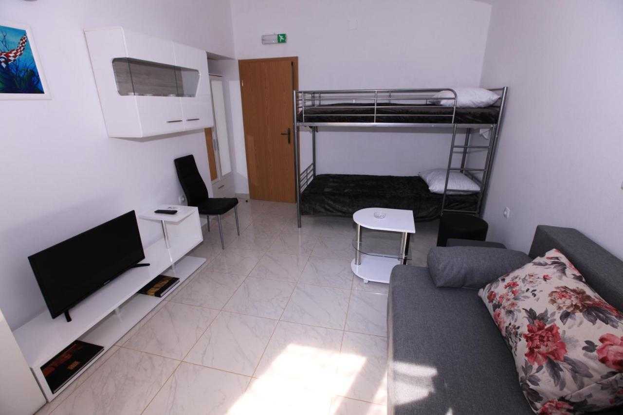 بيت في Hvar, Split-Dalmatia County 12585232