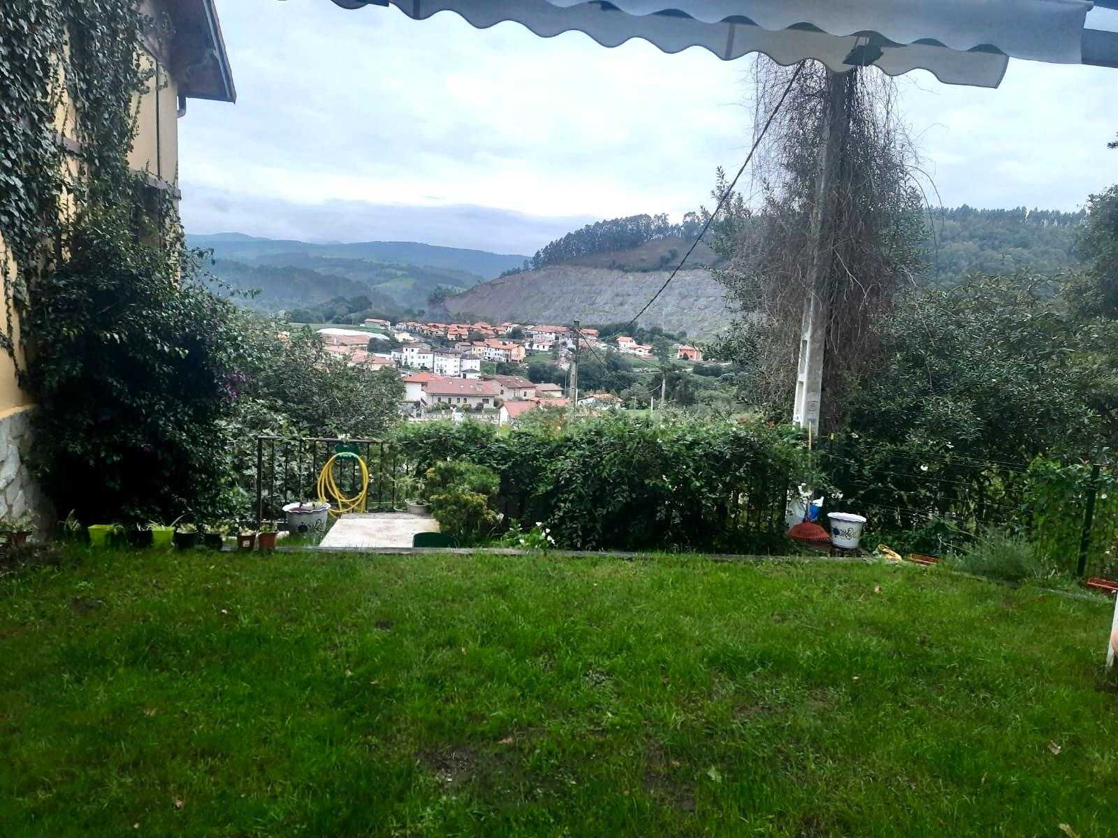 rumah dalam Pesués, Cantabria 12585342
