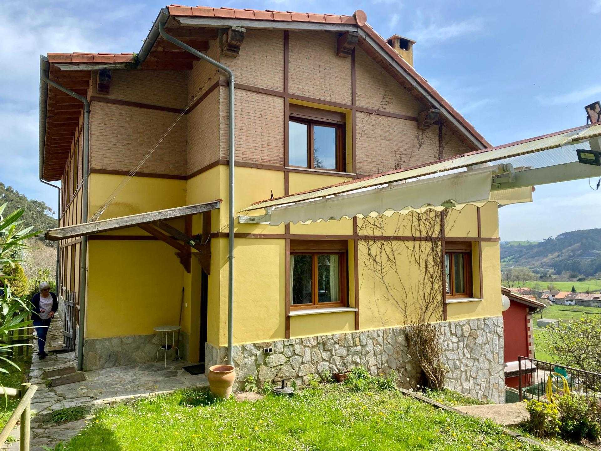 Casa nel Unquera, Cantabria 12585342