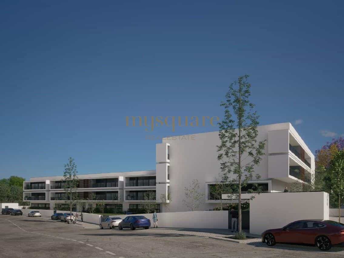 Condominium in Valbom, Porto District 12585494