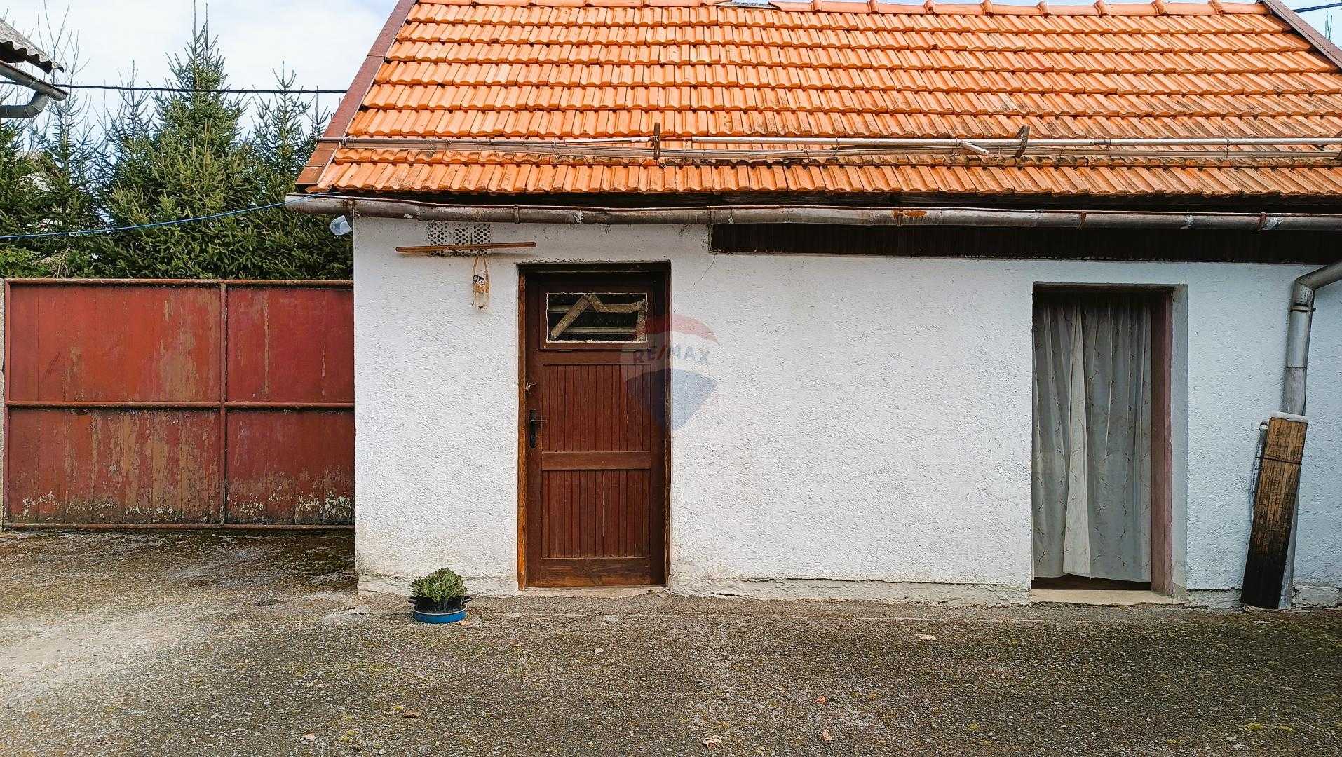 房子 在 Josipdol, Karlovačka županija 12585845