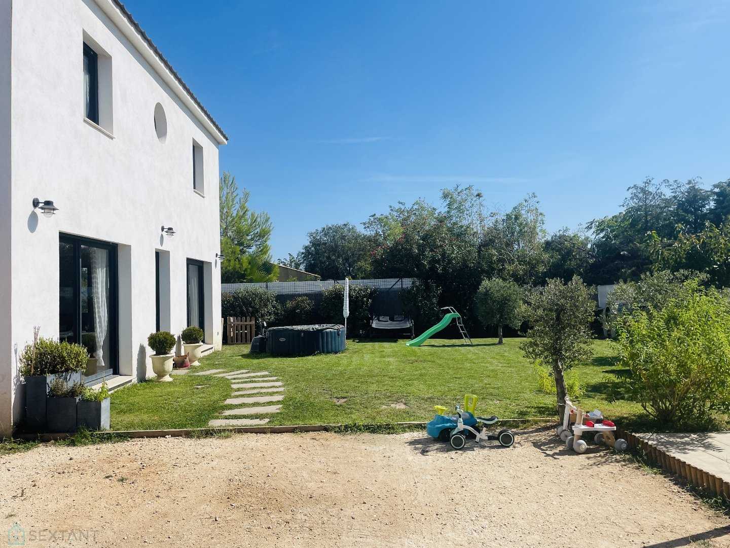 房子 在 Fos-sur-Mer, Provence-Alpes-Côte d'Azur 12586139