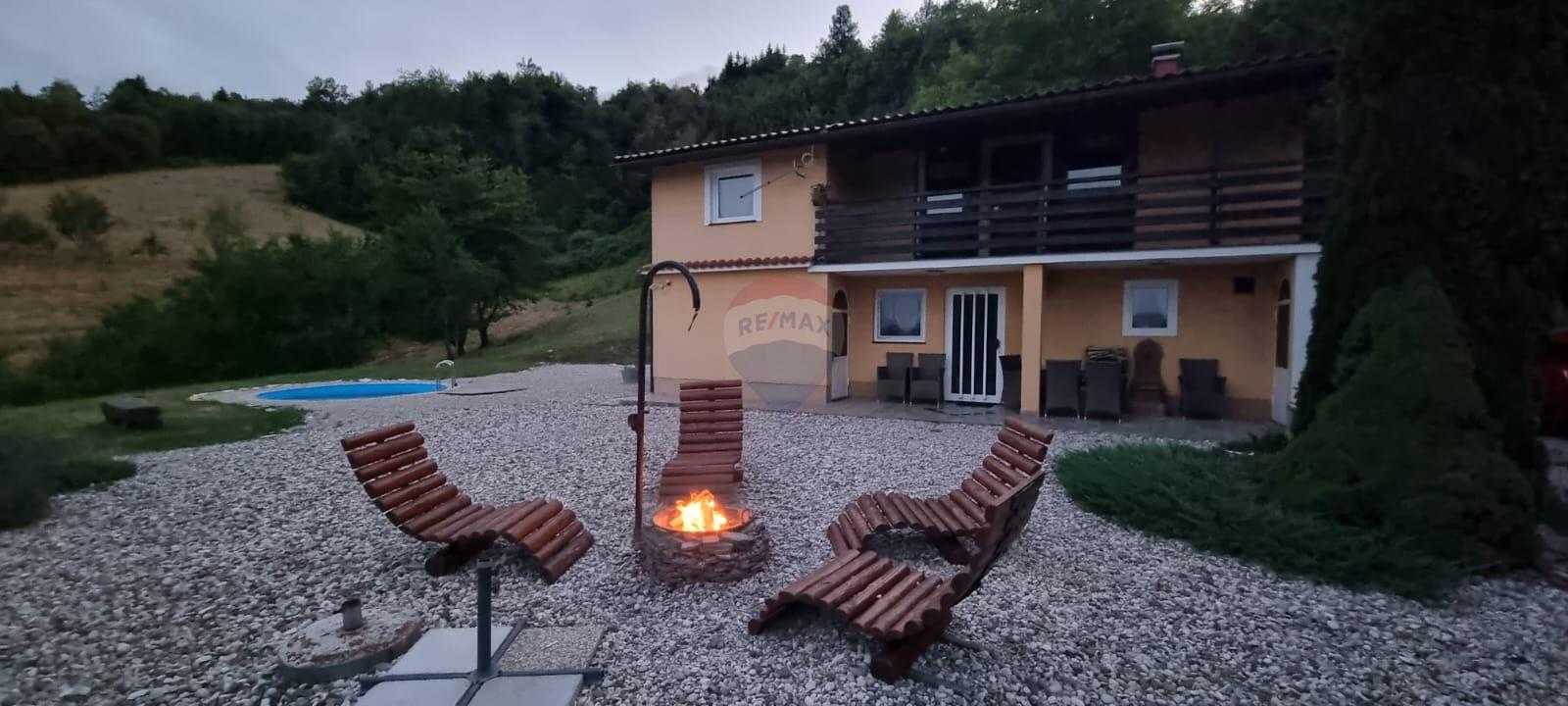 rumah dalam Vujnovići, Primorsko-goranska županija 12589967