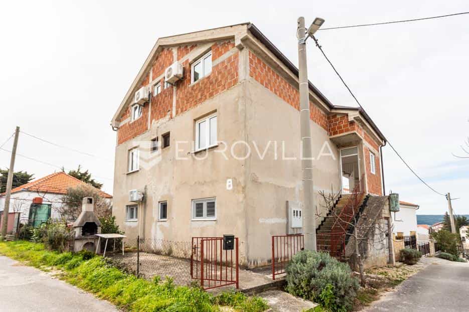 σπίτι σε Gornji Karin, Zadarska županija 12589988