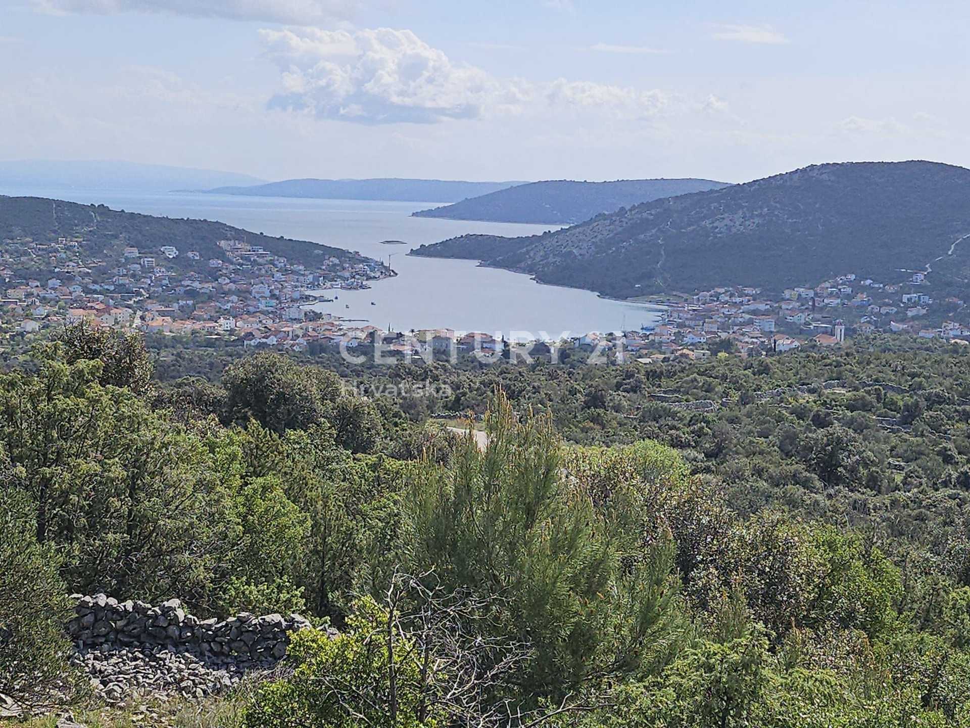 Land im Marina, Splitsko-dalmatinska županija 12590014
