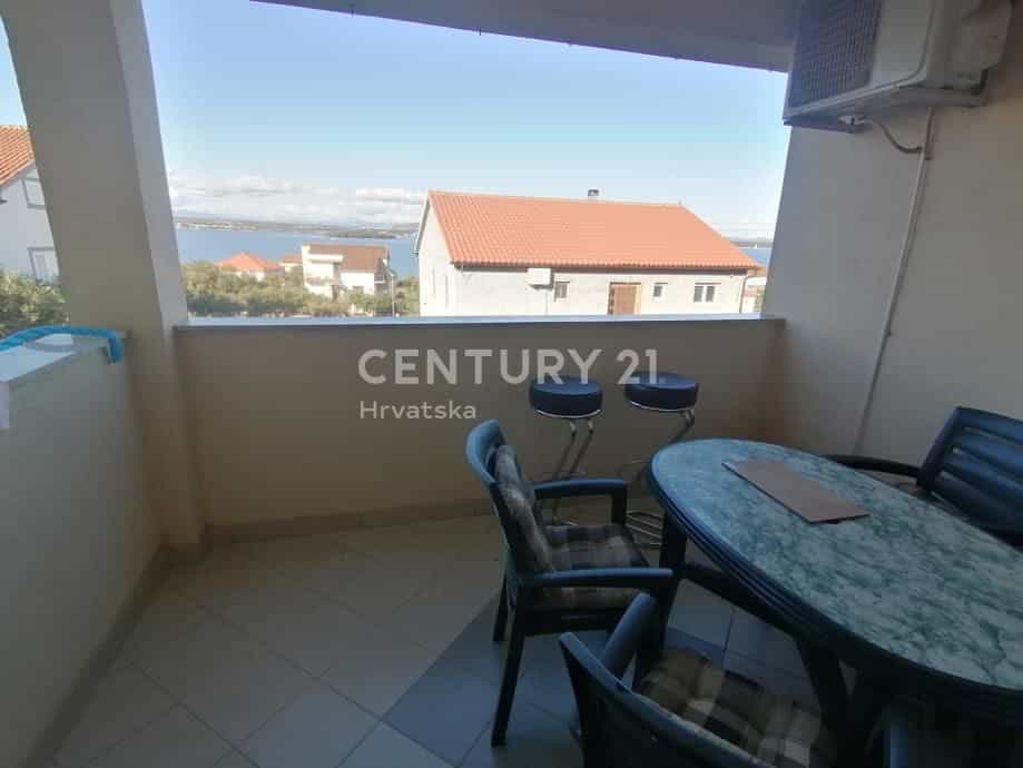 Condominio en Tkon, Zadarska Zupanija 12590015