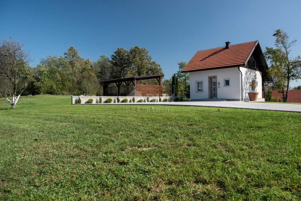House in Tounj, Karlovacka Zupanija 12590076