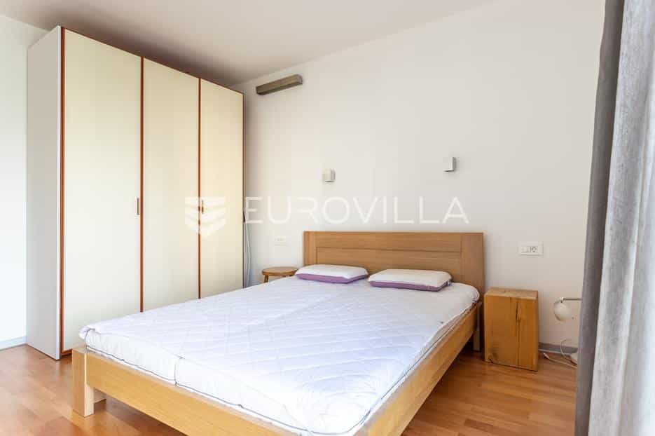 公寓 在 Split, Splitsko-dalmatinska županija 12590683