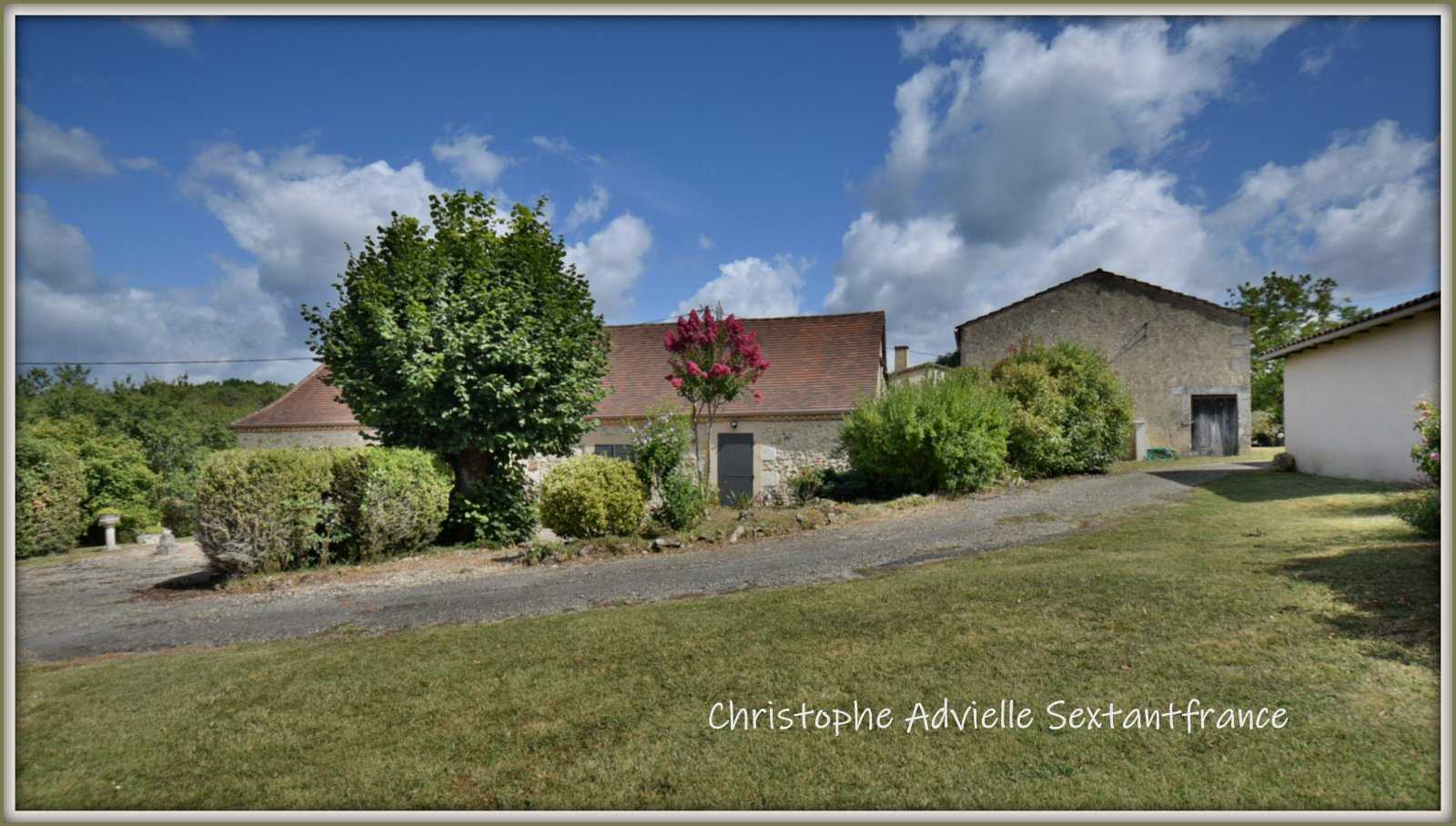 Будинок в Saint-Sauveur, Nouvelle-Aquitaine 12590902