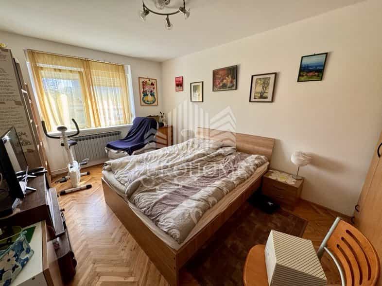 Condominium in Gornji Cehi, Zagreb, Grad 12591093