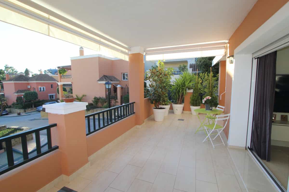 Несколько домов в Marbella, Andalucía 12591300