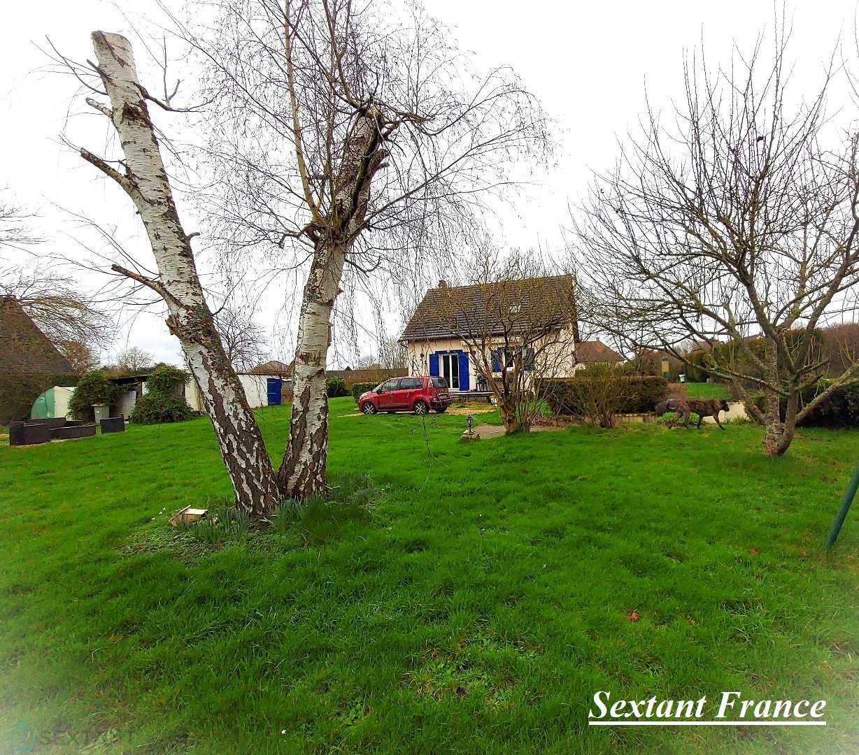 House in Saint-Eloi-de-Fourques, Normandie 12591668