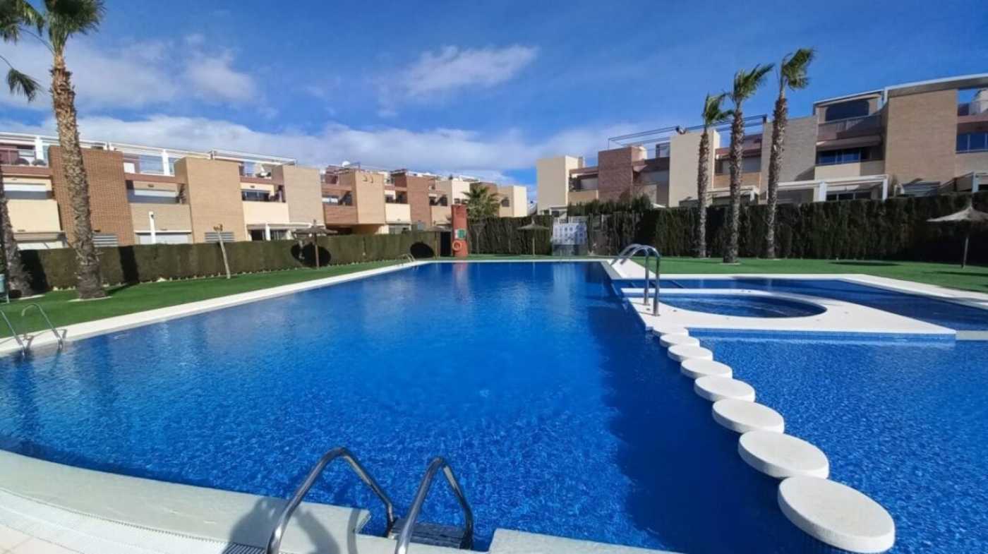 Condominium in Albacete, Castille-La Mancha 12591869