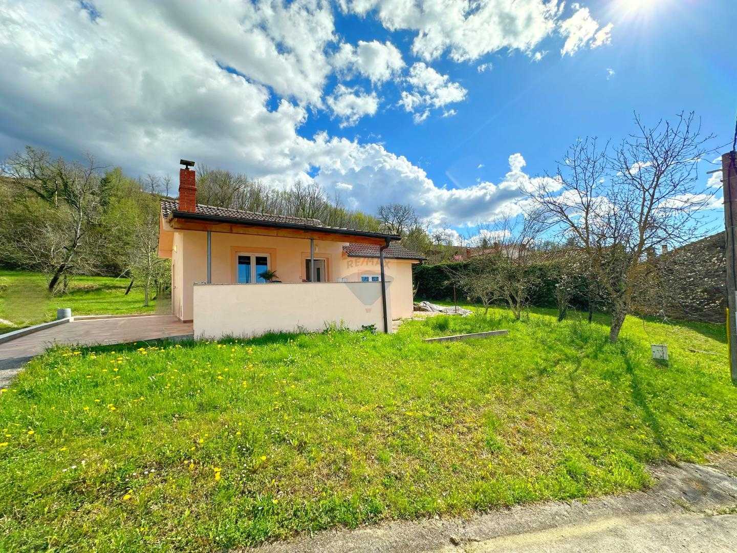 Будинок в Račički Brijeg, Istarska županija 12592372