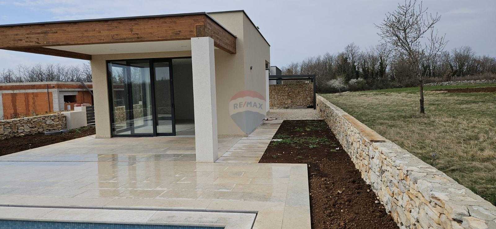 casa en Sveti Petar u Sumi, Istarska Županija 12592382