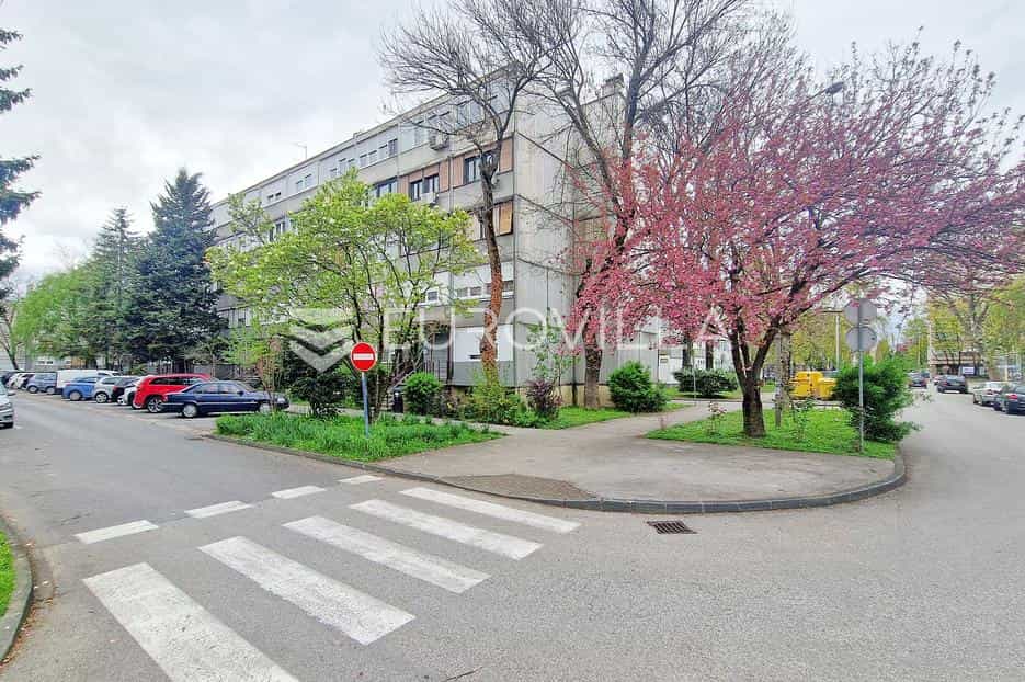 Condominium in Remetinec, Zagreb, Grad 12593050