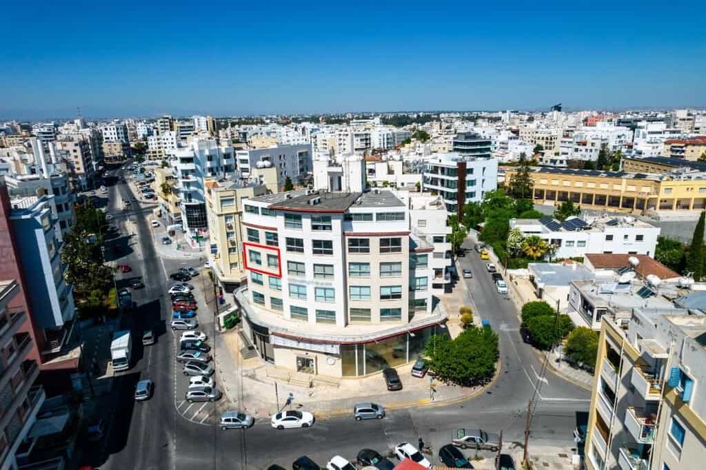 Industriel i Nicosia, Nicosia 12593615