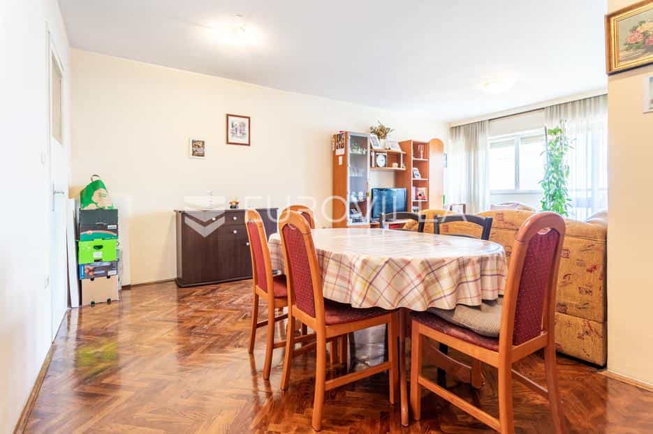 Condominium dans Diviser, Splitsko-Dalmatinska Zupanija 12594163