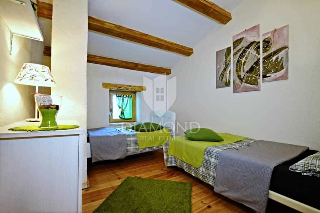 Hus i Paz, Istria County 12594355