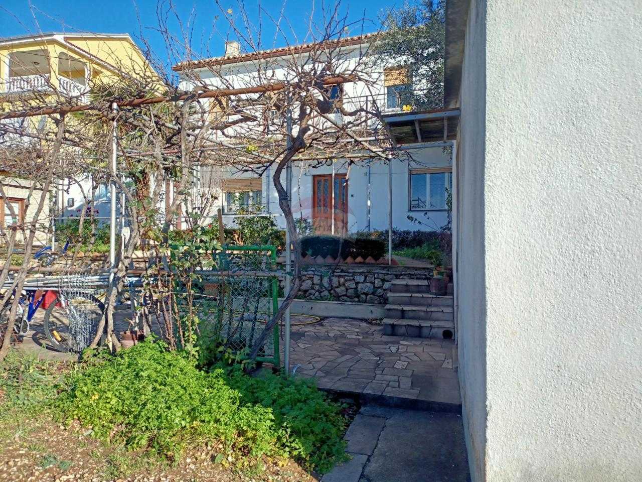Huis in Klanfari, Primorsko-Goranska Zupanija 12594756