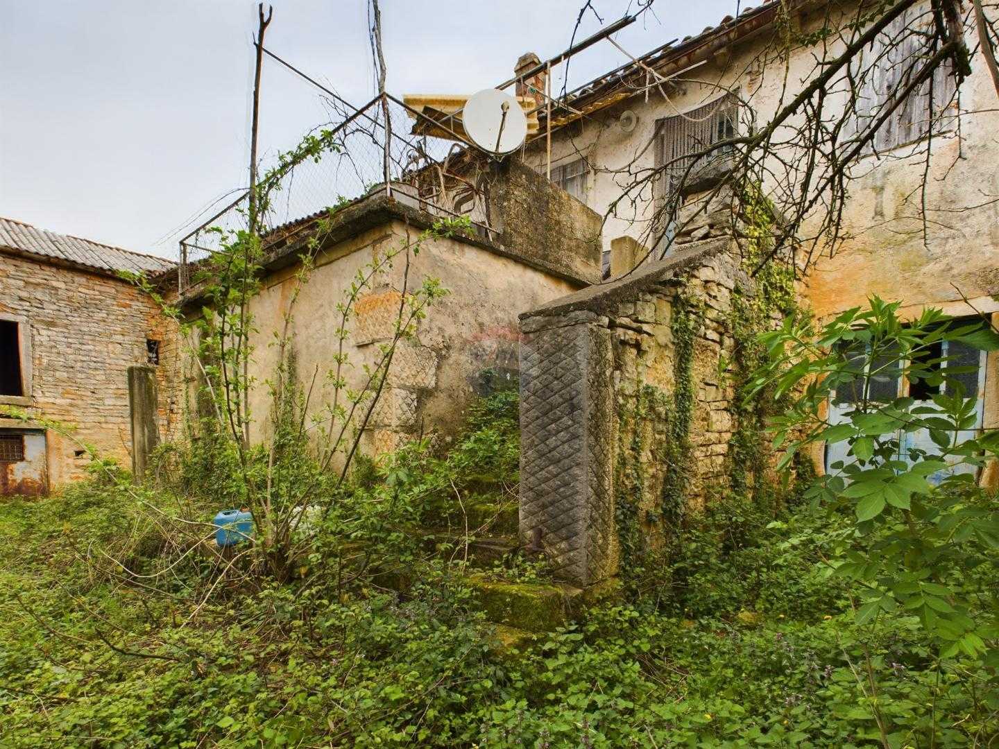 بيت في Baderna, Istarska županija 12595362