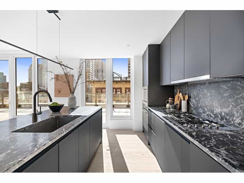 Residential in Jersey City, New Jersey 12595432