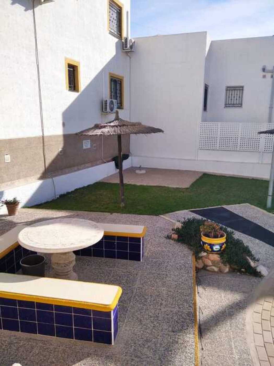 Eigentumswohnung im Alicante, Valencia 12596074