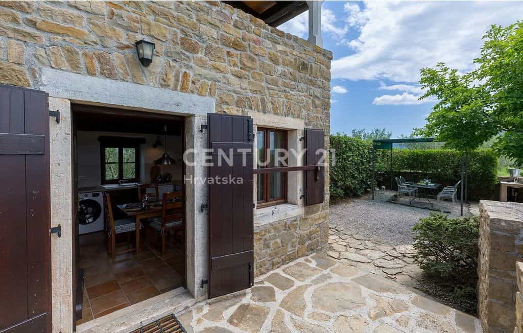 σπίτι σε Buzet, Istria County 12596182