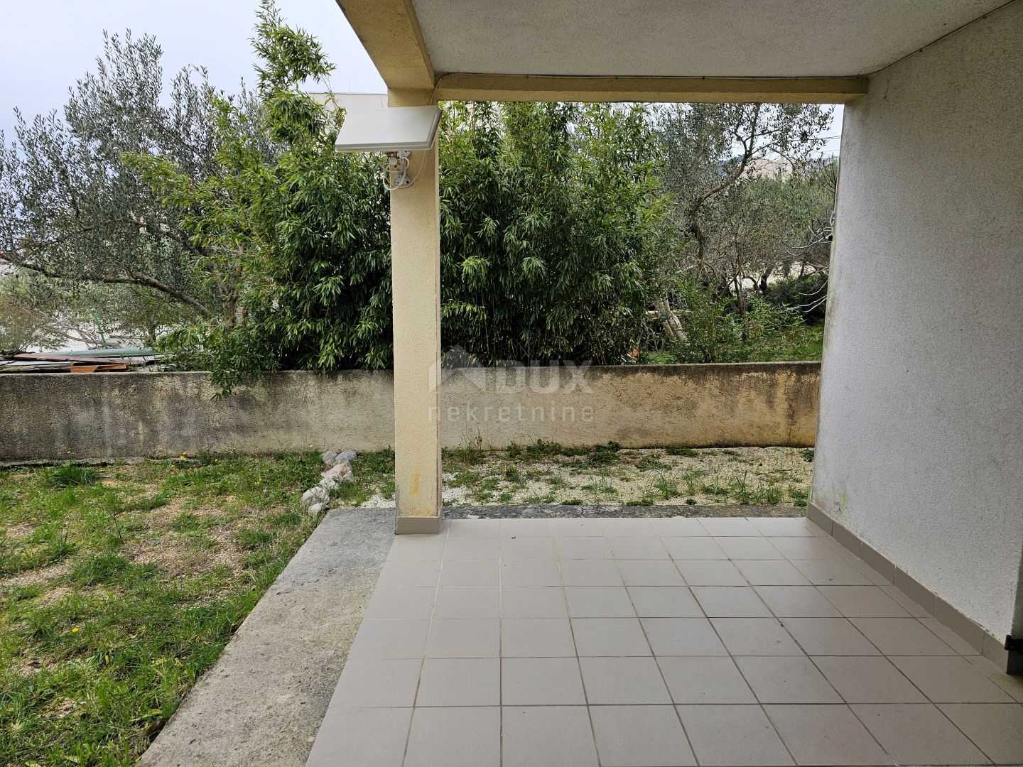 Condominium in Rab, Primorsko-Goranska Zupanija 12603245