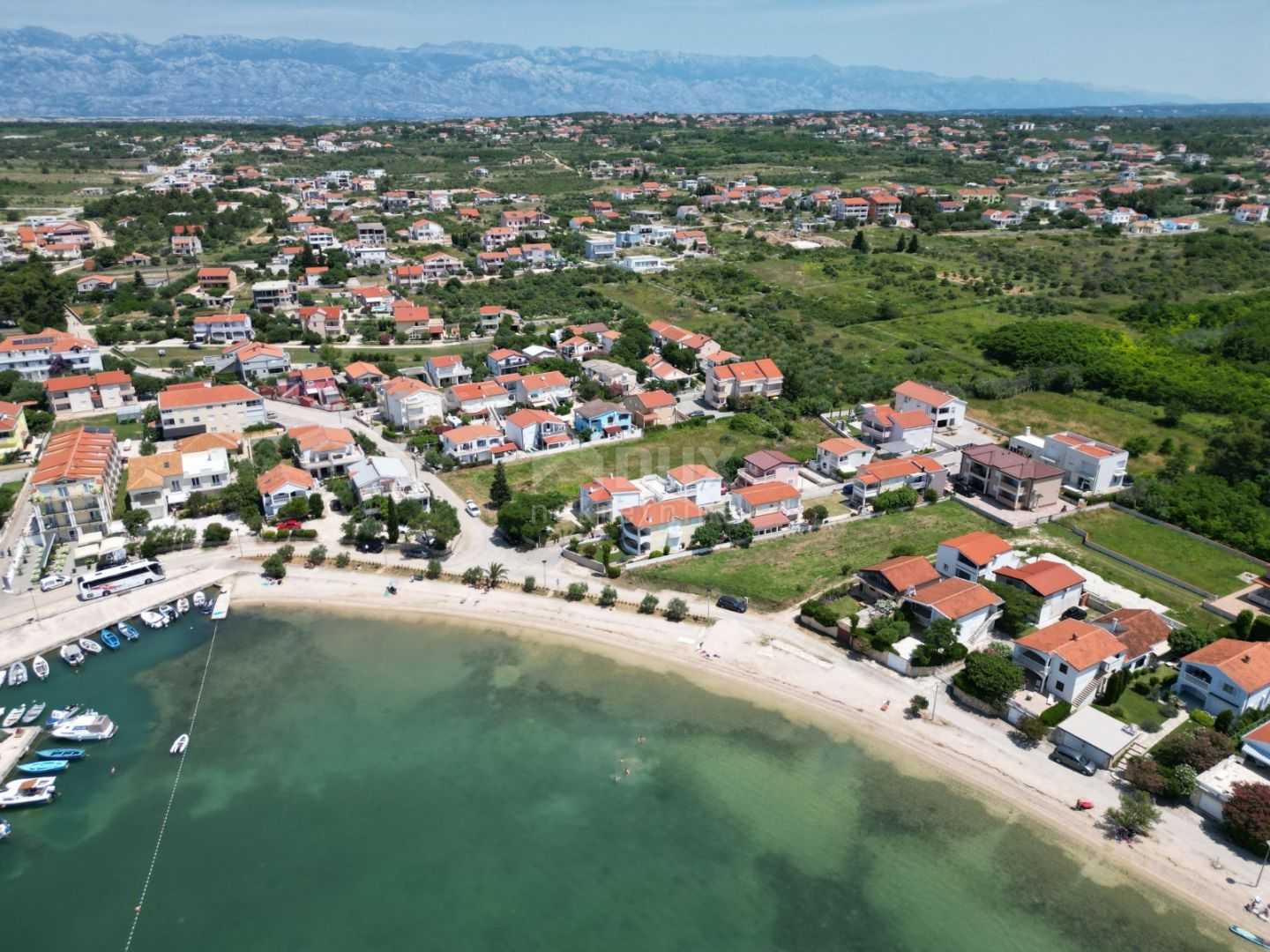 土地 在 Vrsi, Zadarska Zupanija 12603579