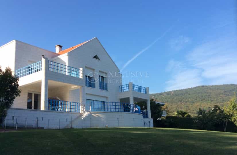 Rumah di Ičići, Primorje-Gorski Kotar County 12604367