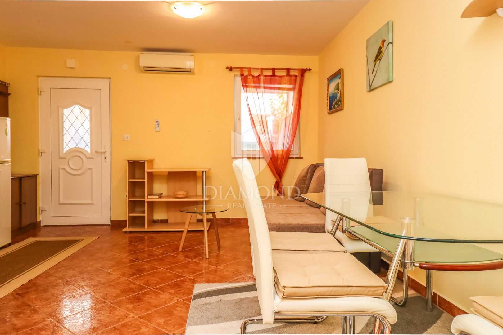 Condominium in Novigrad, Istarska Zupanija 12604914