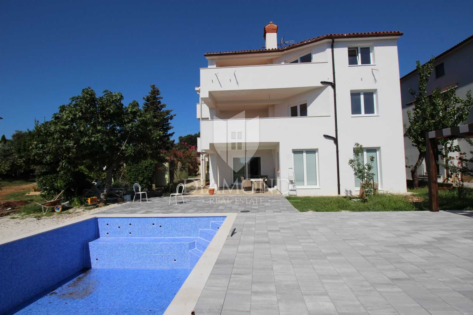 Hus i Pomer, Istria County 12606075