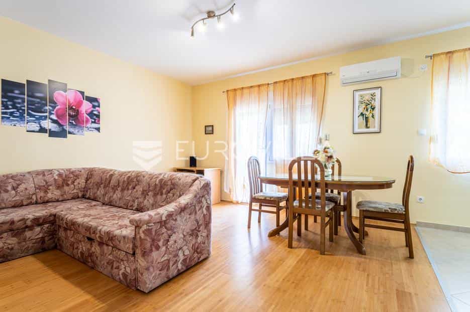 Condominium in Strmen Dolac, Splitsko-Dalmatinska Zupanija 12606461