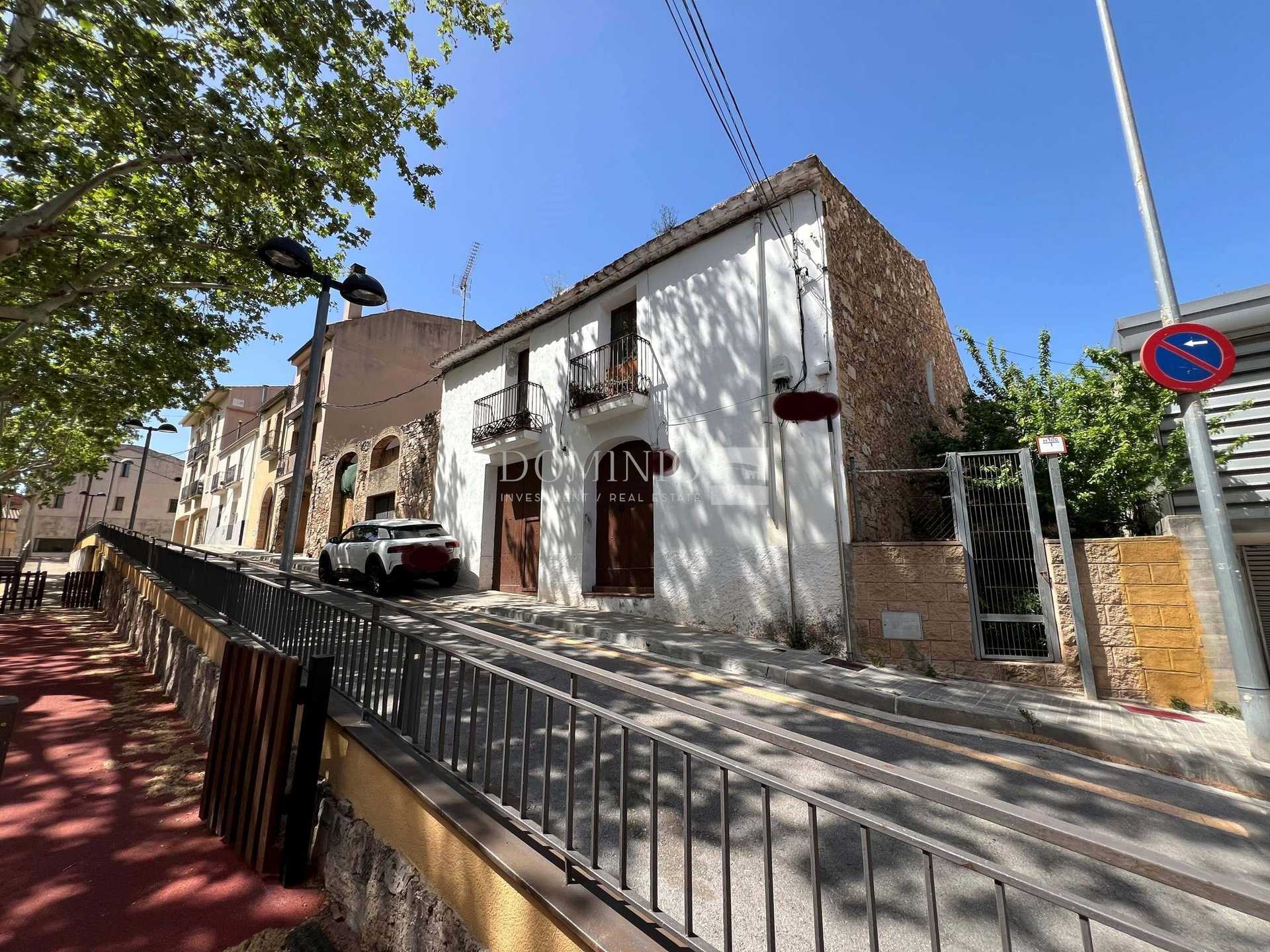 House in Corbera de Llobregat, Catalonia 12606473