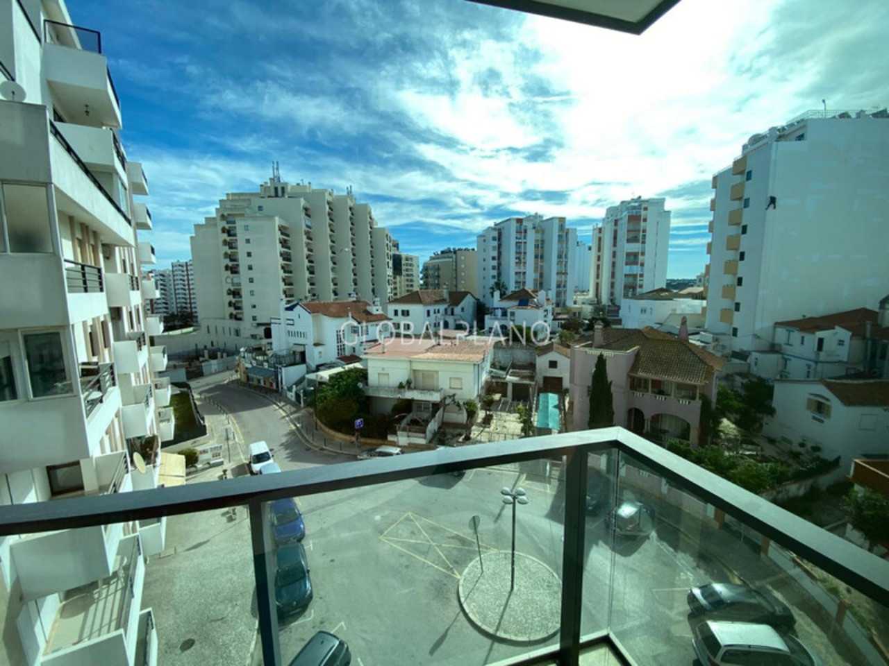 Condominium in Praia da Rocha, Faro 12606668