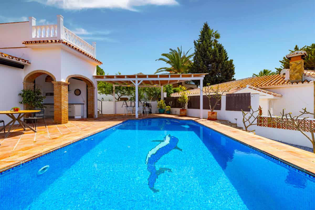 casa en Caleta de Velez, Andalusia 12607023