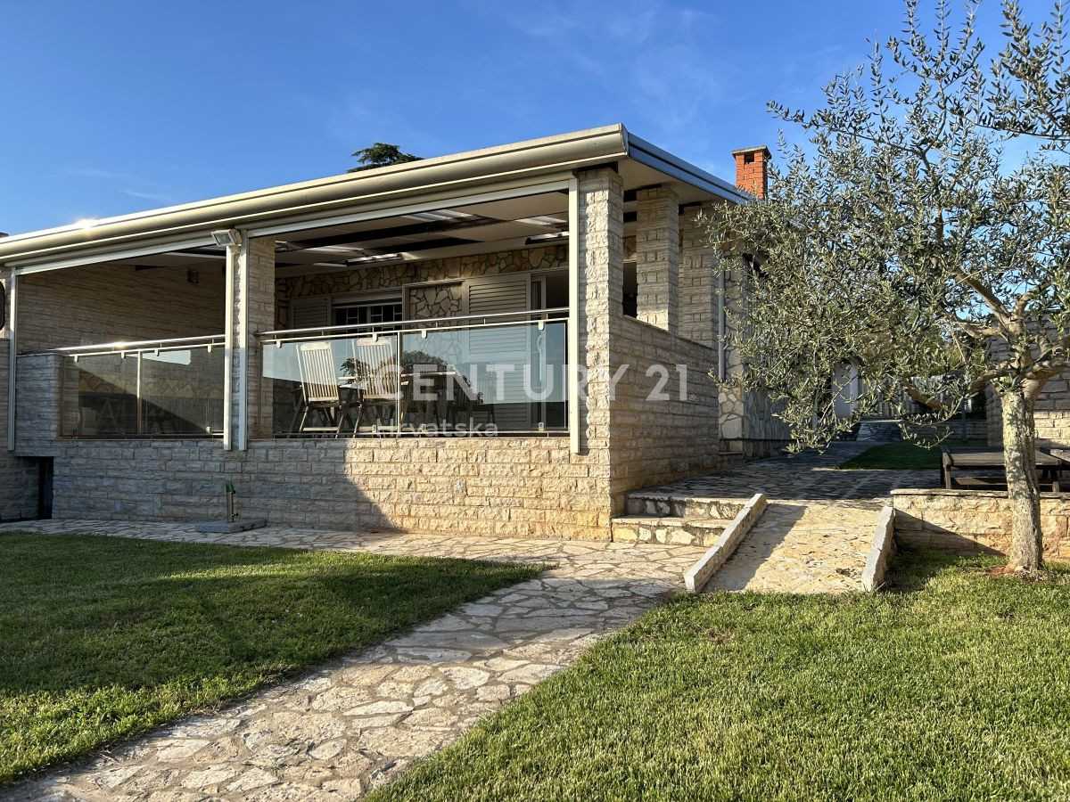 Residential in Umag, Istria County 12607619